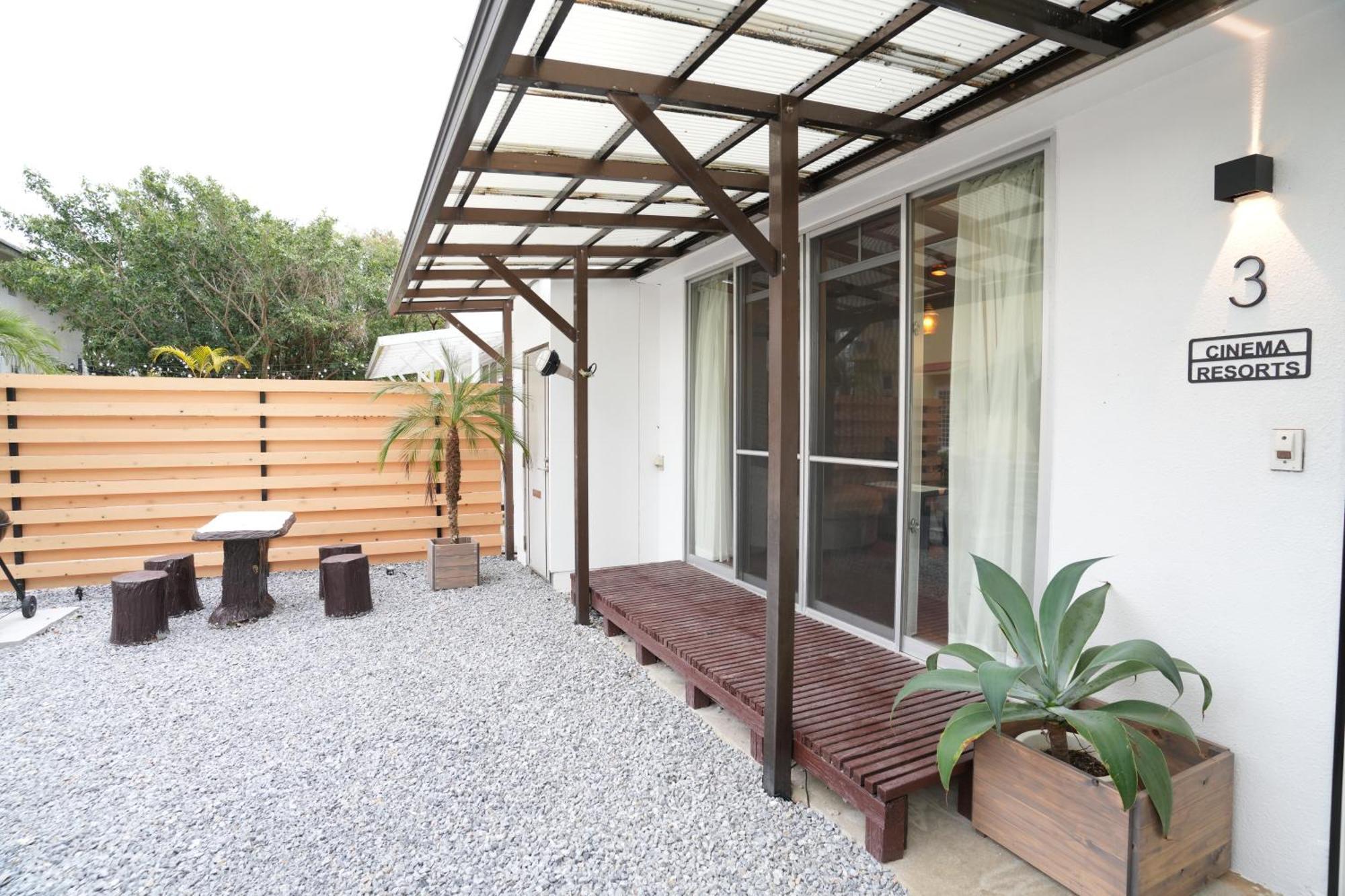 Cinema Resorts 3 Motobu Luaran gambar